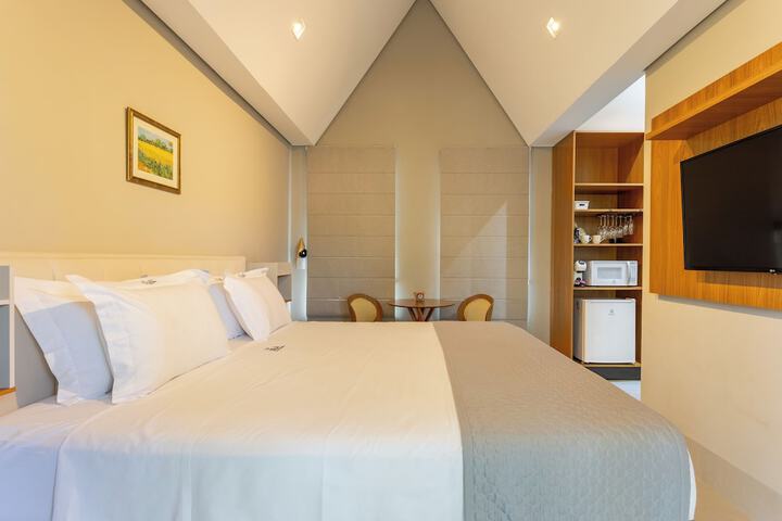 Room 80 of 218