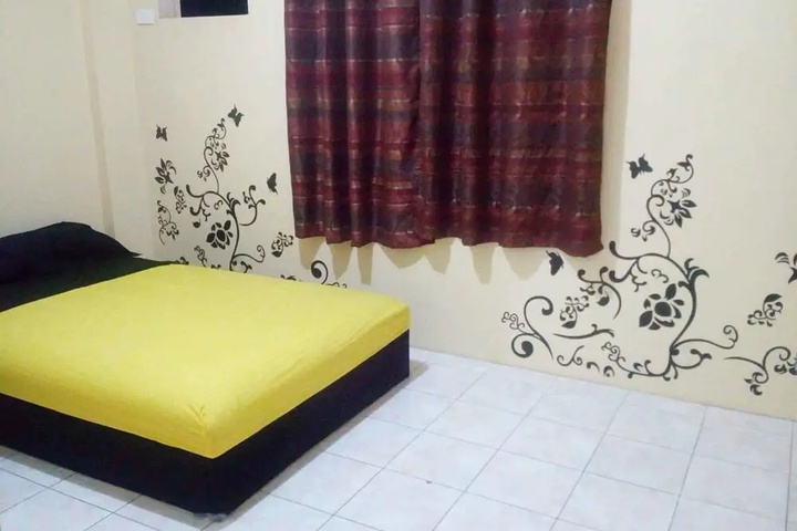 Room 2 of 12
