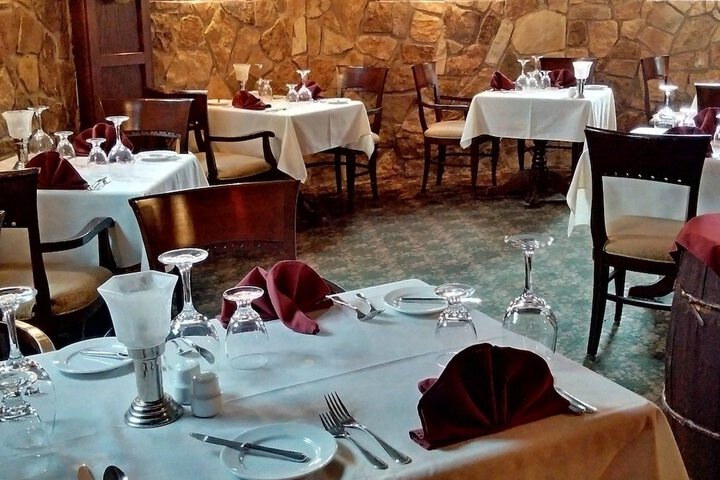 Dining 20 of 51