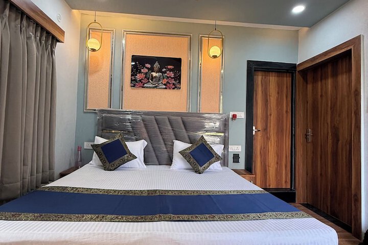 Room 13 of 89