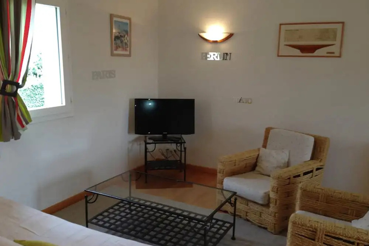 Room 5 of 19