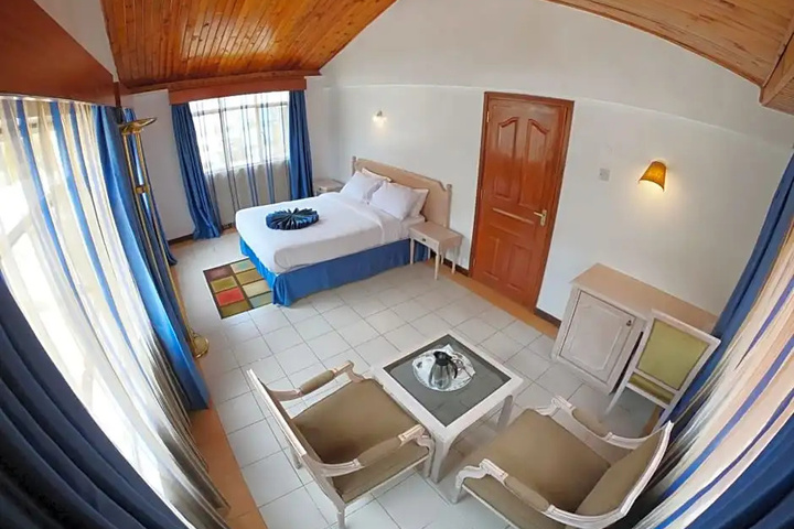 Room 3 of 10