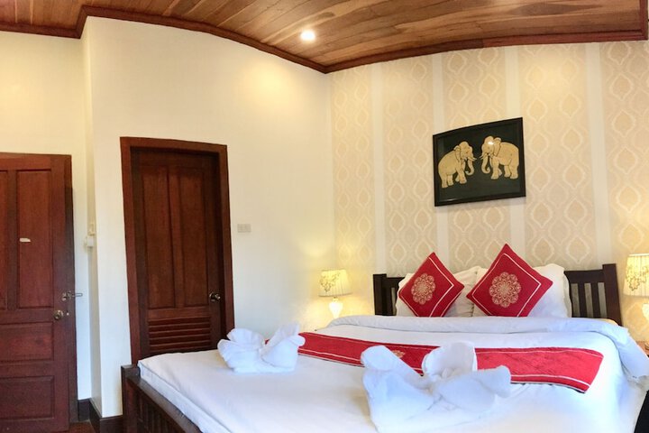 Room 10 of 42