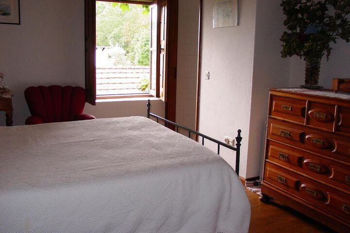 Room 7 of 38
