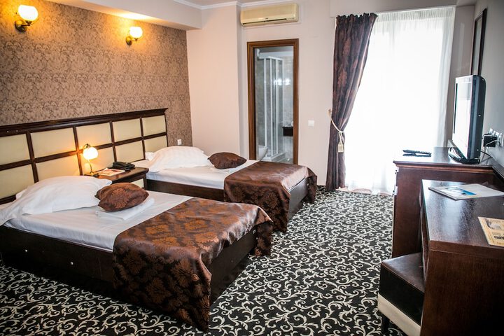 Room 25 of 68