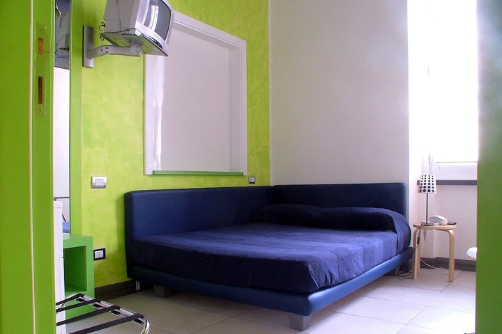 Room 13 of 39