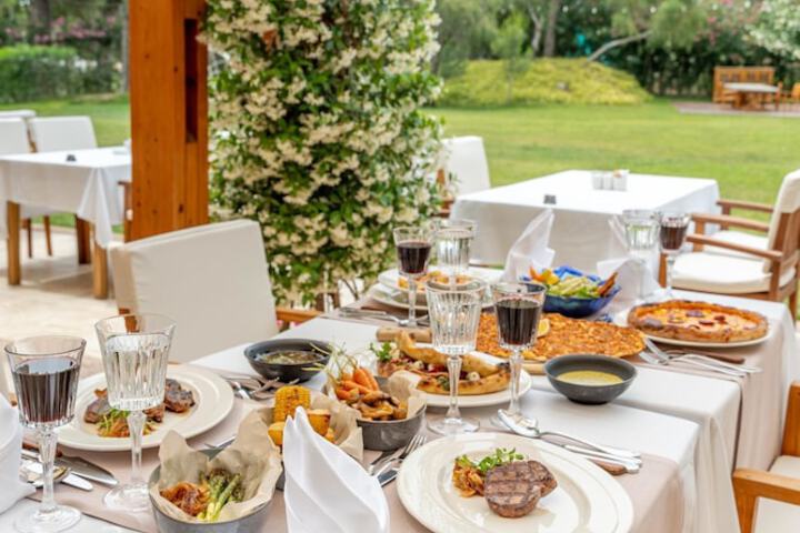 Dining 154 of 183