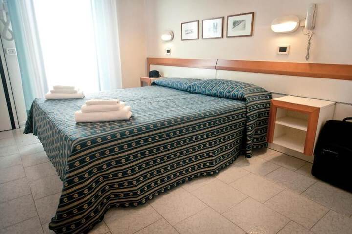 Room 14 of 26