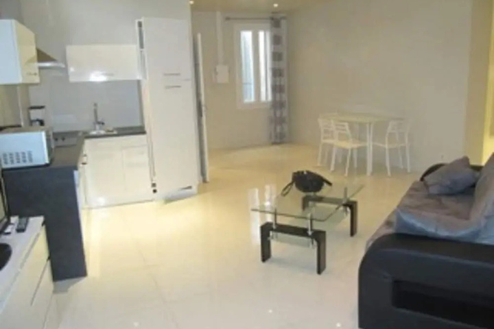 Room 3 of 11