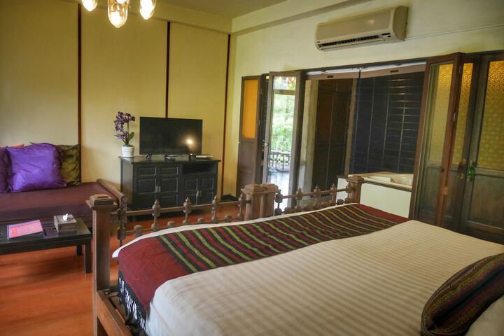 Room 18 of 83
