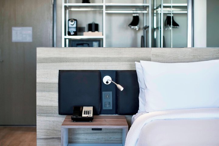 Room 16 of 65