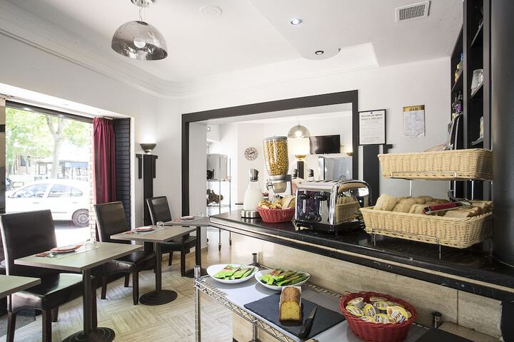 Breakfast area