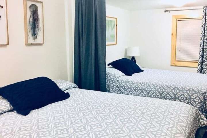 Room 4 of 12