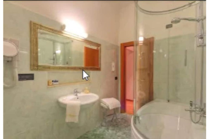 Room 9 of 20