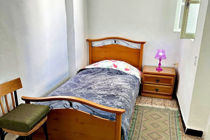 Room 41 of 69