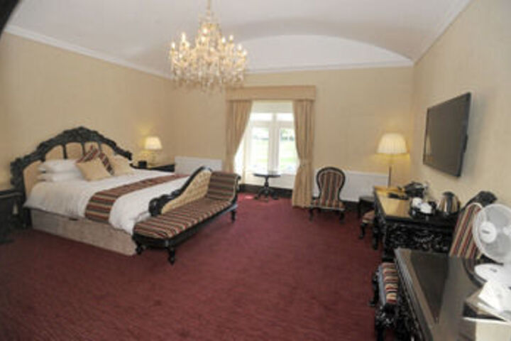 Room 22 of 64