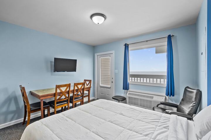 Room 22 of 90