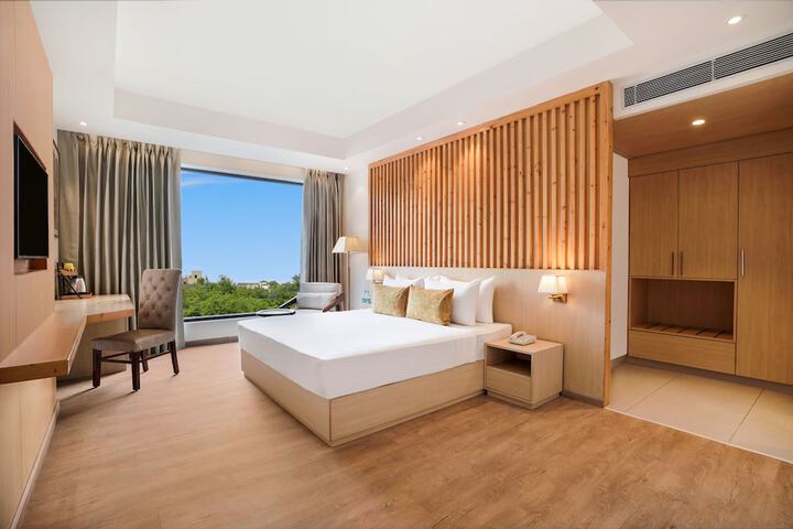 Room 9 of 41