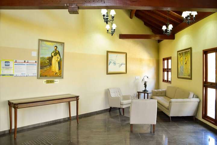 Guest Lobby