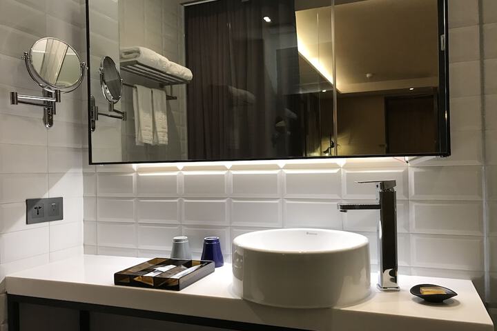 Clean Restrooms