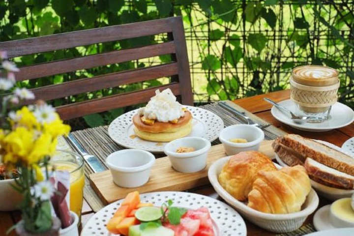 Breakfast/Coffee Service 67 of 87