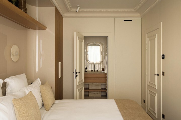 Room 16 of 96