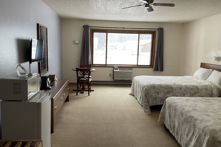 Room 9 of 28