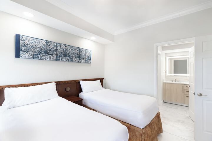 Room 6 of 38