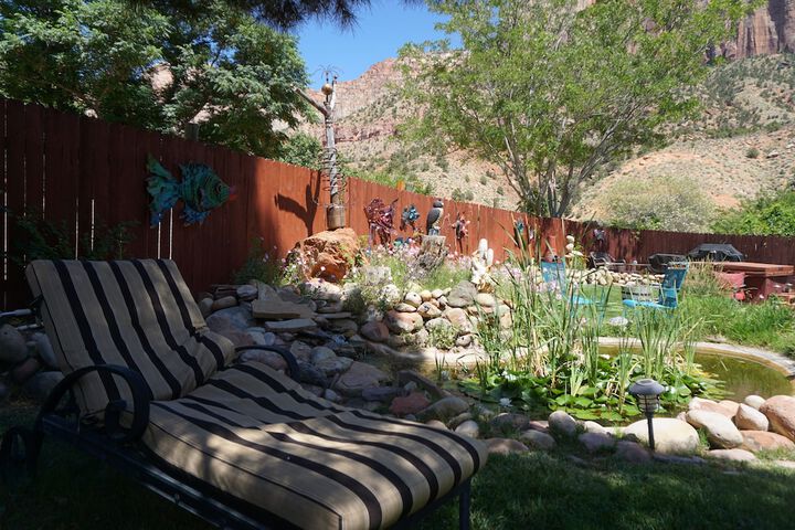 Hotel Exterior 29 of 37