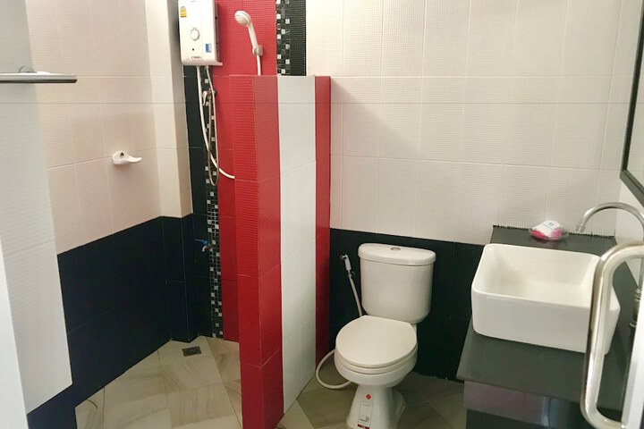 Room 10 of 26