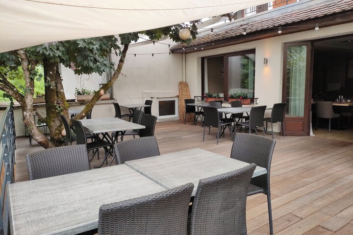 Terrace/Patio 22 of 23