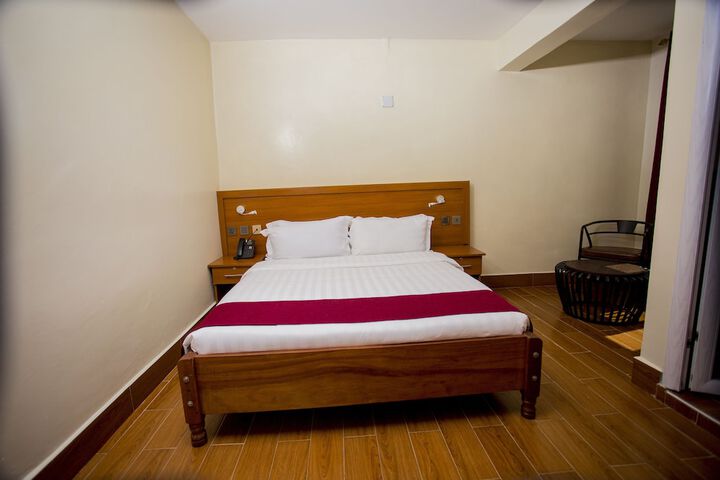 Room 11 of 22