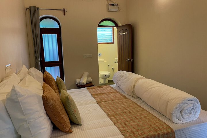 Room 3 of 107