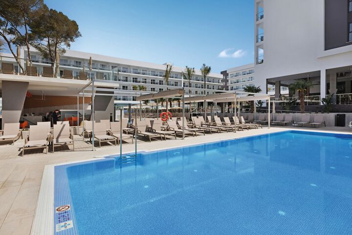 Pool Hotel