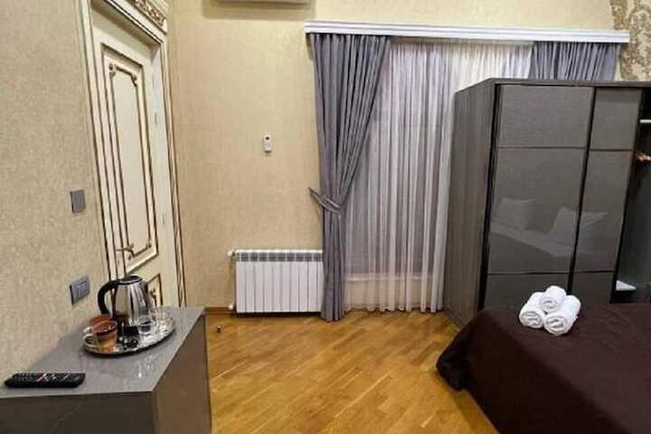 Room 16 of 70