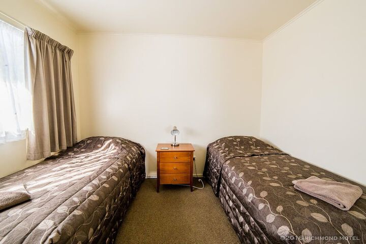 Room 37 of 64