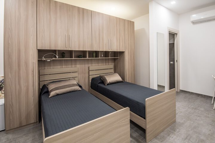 Room 10 of 53