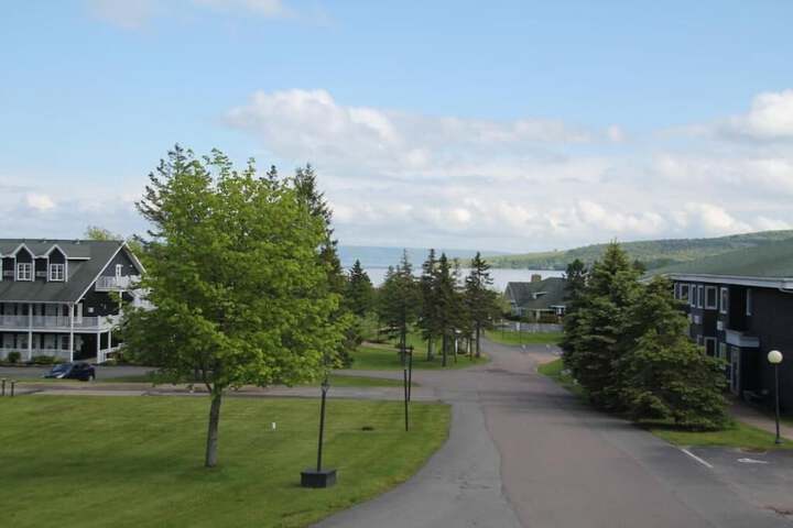 Property Grounds 38 of 51