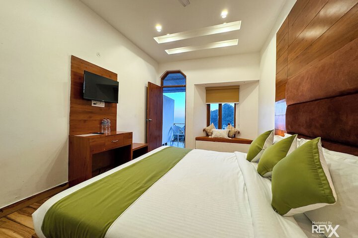 Room 3 of 68