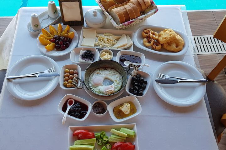 Breakfast/Coffee Service 21 of 34