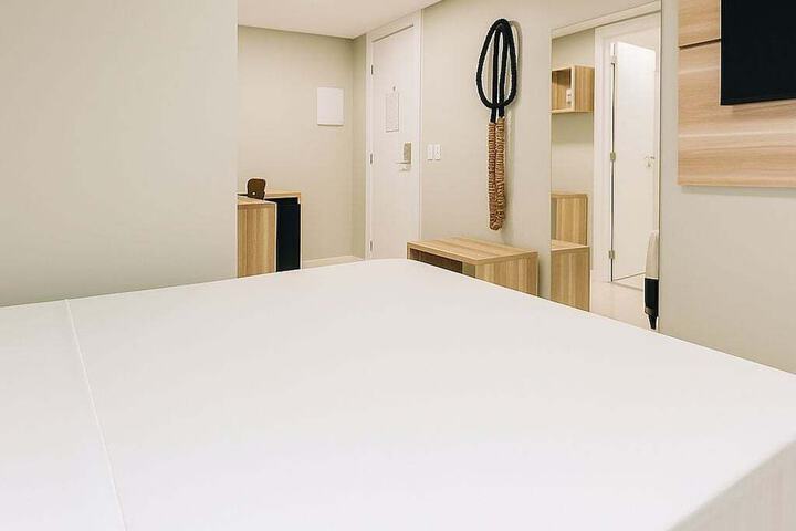 Room 16 of 36