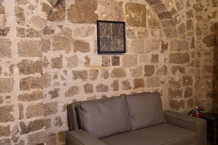 Room 63 of 68