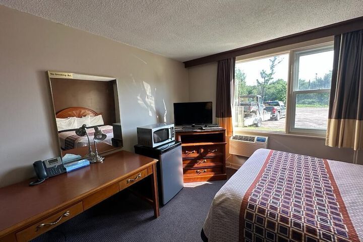 Room 4 of 34