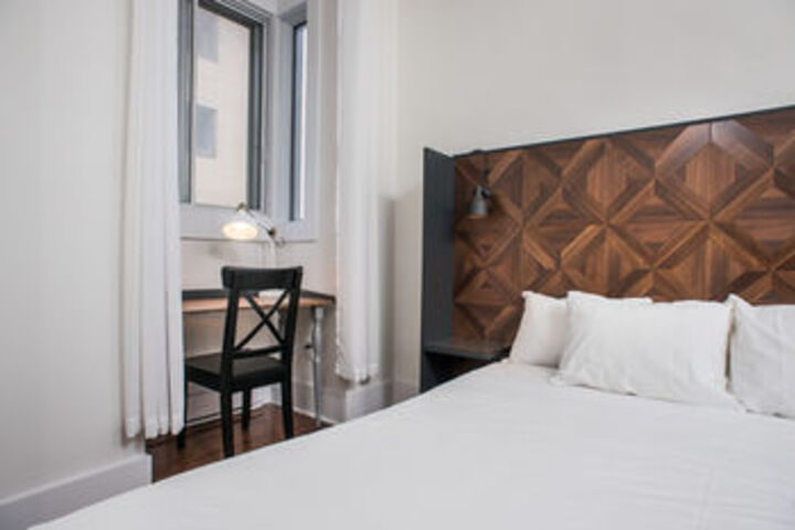 Room 12 of 20