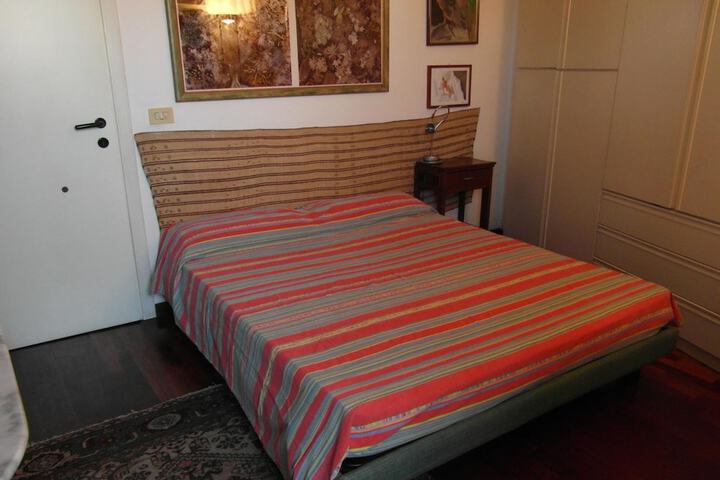 Room 16 of 44