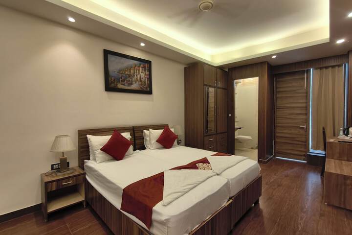 Room 49 of 90
