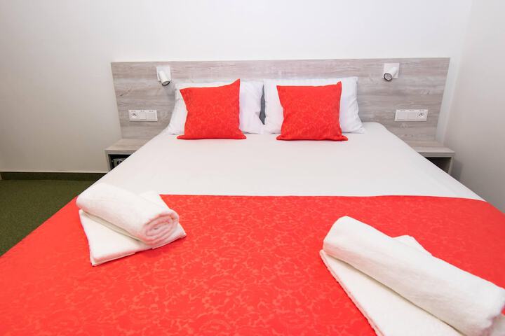 Room 7 of 31