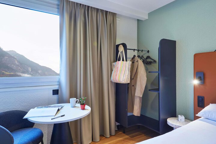 Room 14 of 49