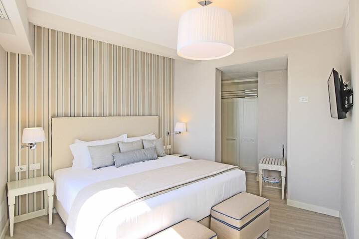 Room 14 of 114