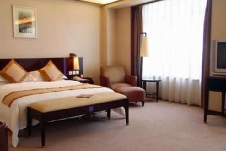 Room 6 of 22